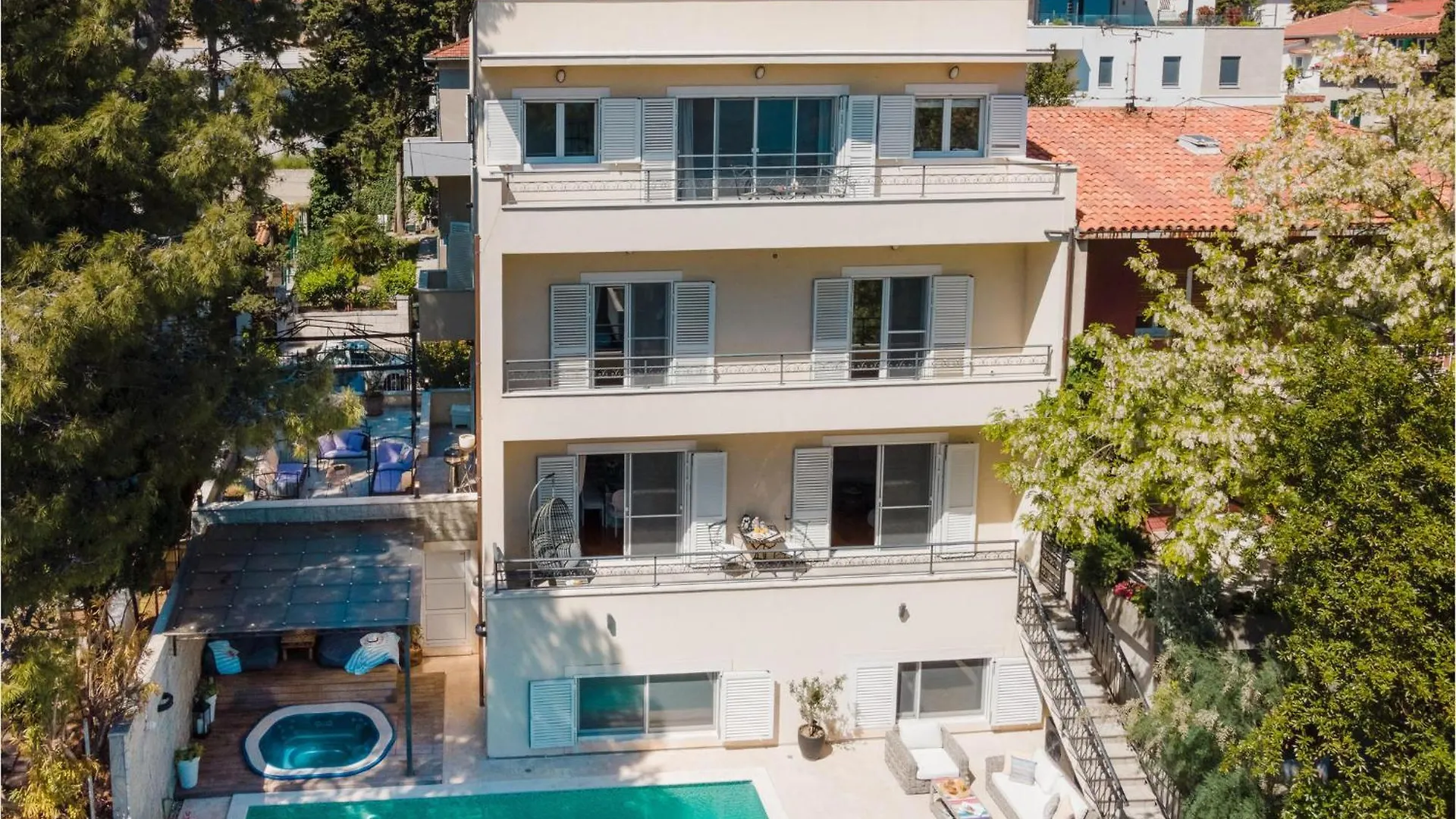 Stunning Home In Split With House Sea View